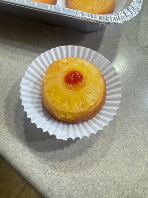 Pineapple Upside Down Cup Cake (1 Pc)