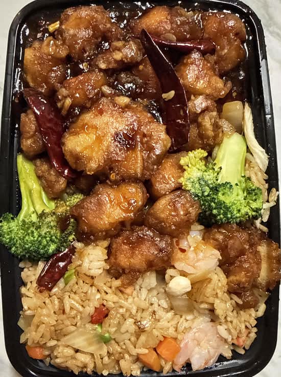 General Tso's Chicken Dinner Combo