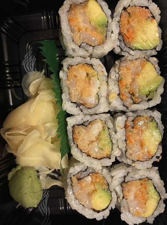 Spicy Scallop & Avocado Roll