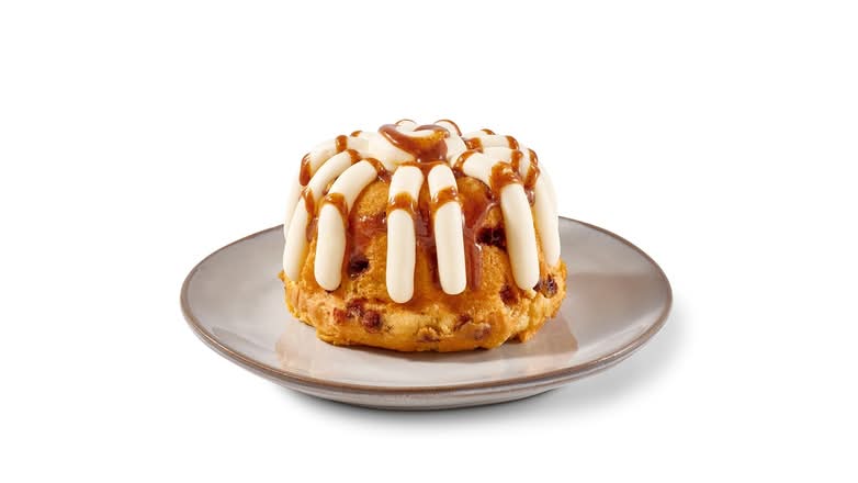 Cinnamon Roll Cake