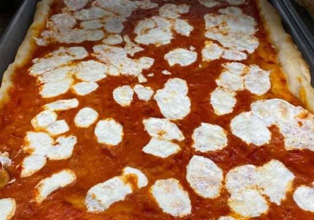 Ala Vodka Pizza