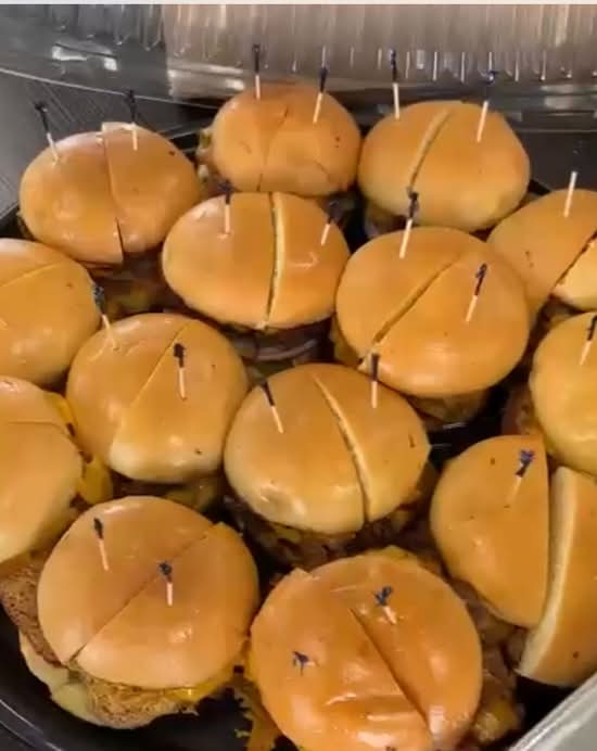 Basic Smash Burger Platter (14)