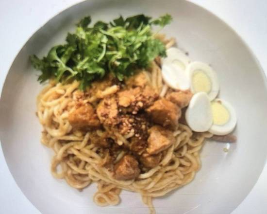 Nan Gyi Thoke Noodle (Chicken)