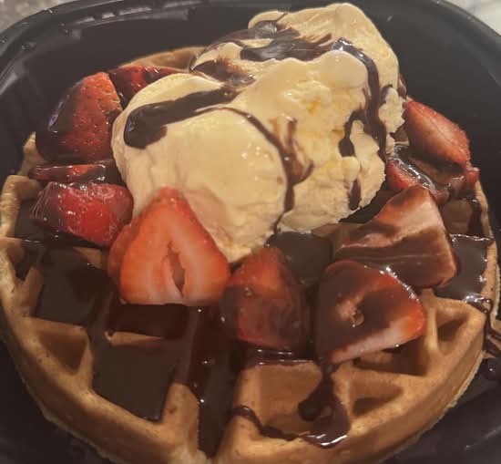 Mels Belgian Waffle Sundae