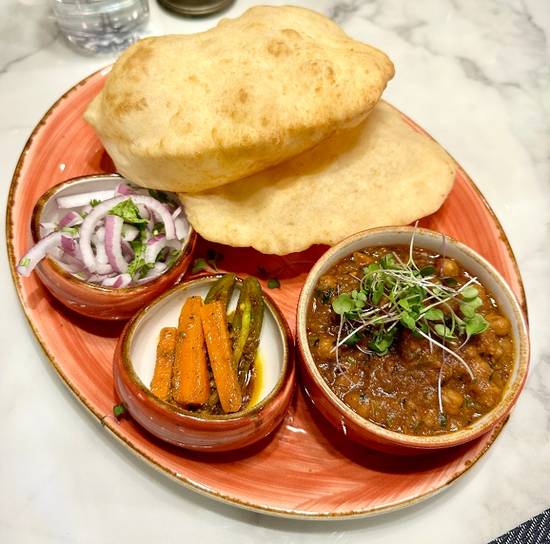 CHOLE BHATURE