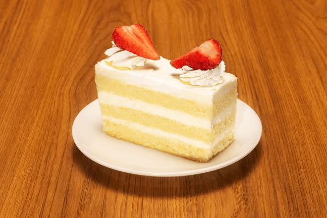 Strawberry Chantilly Cake
