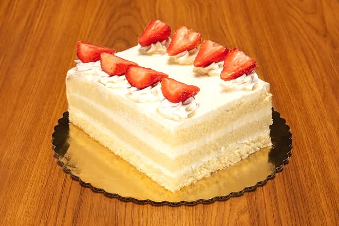 Strawberry Chantilly Cake