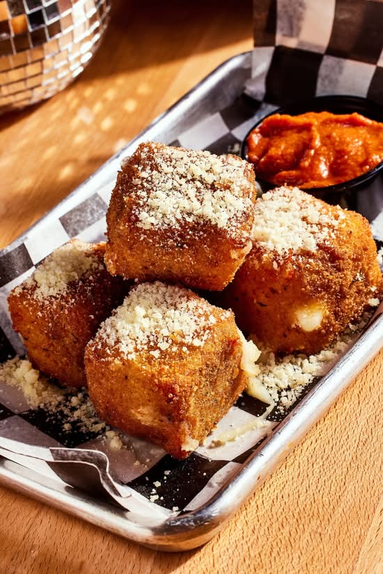 Mac-O-Rella Sticks