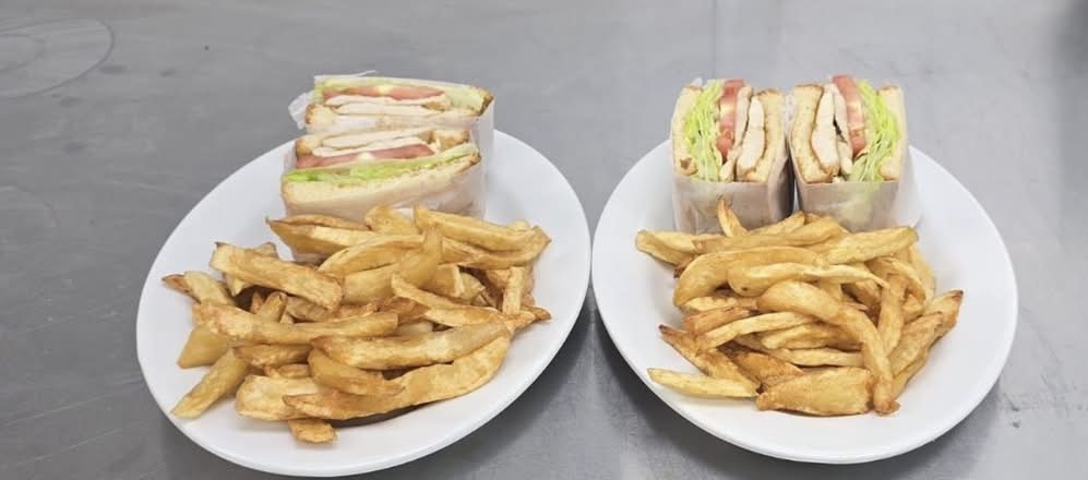 Sandwiches with Fries