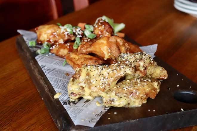 Trio Wings