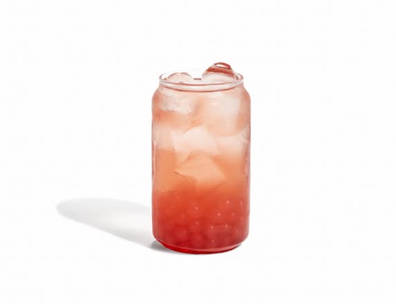 Strawberry & Lemon iced tea with popping pearls / Thé glacé fraise et citron avec perles éclatantes