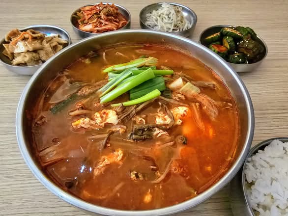Spicy Shredded Beef Soup