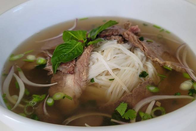 Lao Style Rice Noodle Soup (Pho)