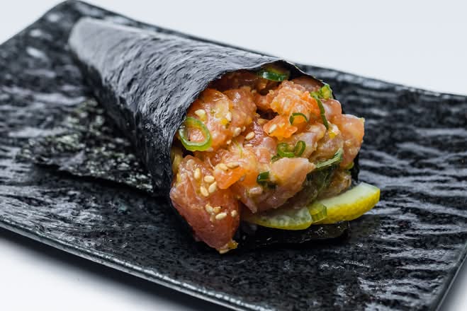Lena Hand Roll
