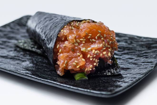 Salmon Handroll