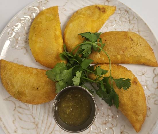 2 Empanadas