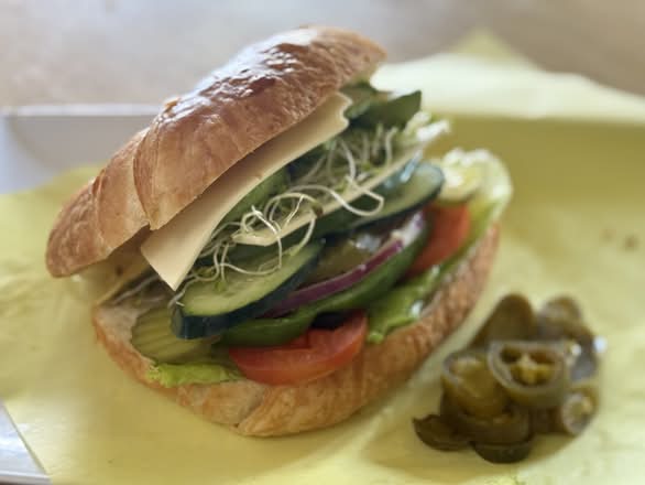 E - veggie ( croissant)
