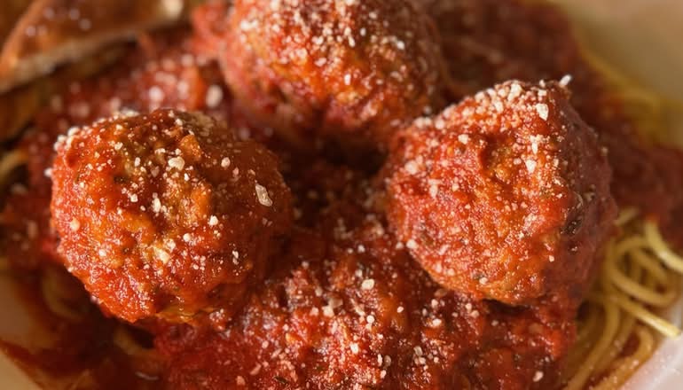 SPAGHETTI & MEATBALLS