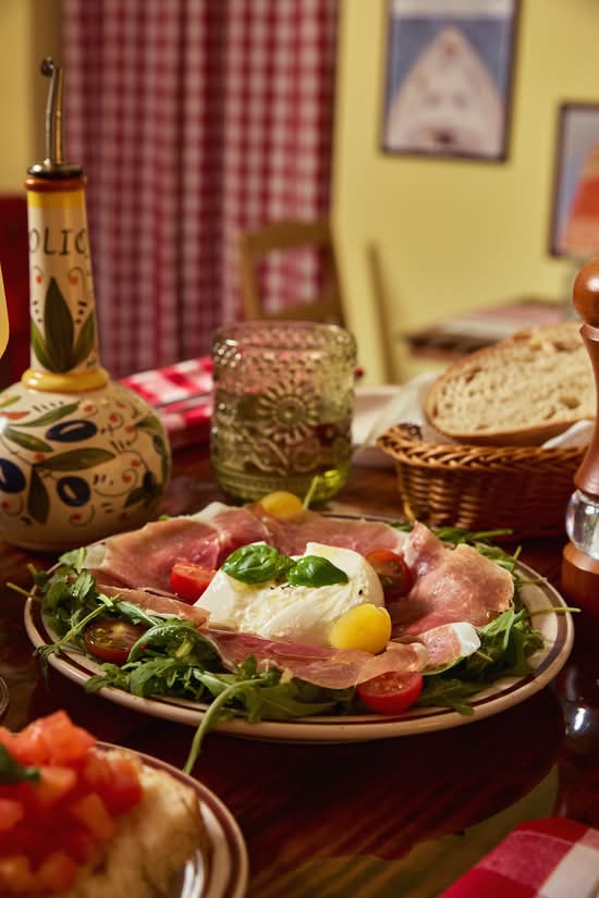Burrata e Prosciutto di Parma ham