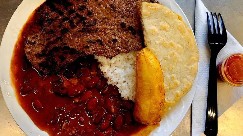 Menestra De Res / Beef Menestra