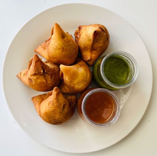 VEGETABLE SAMOSA