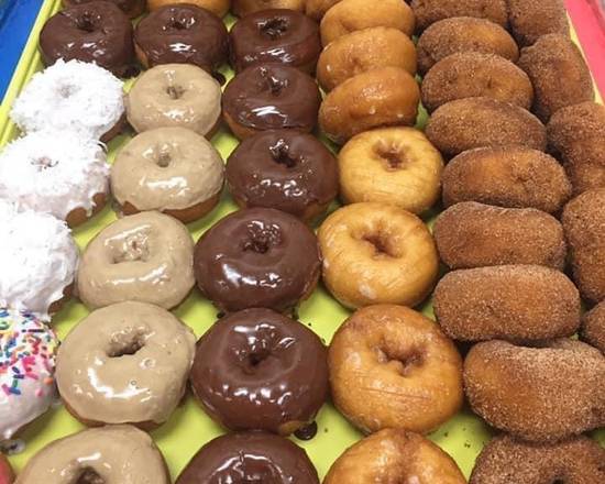 Half Dozen Chocolate Iced Cakes +2 EXTRA FREE