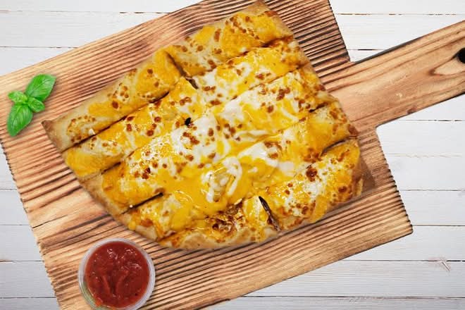 CHEESY BREAD (8 PCS)