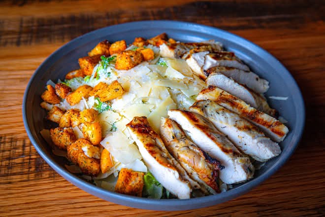 CHICKEN CAESAR SALAD