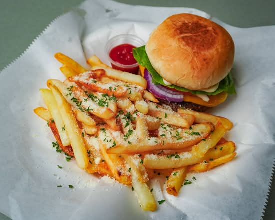 Tasty Beyond/Veggie Burger
