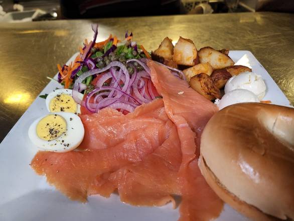 Saquella Salmon Platter