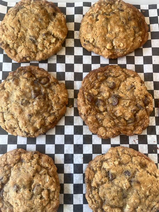 Chocolate Chip Oatmeal Walnut Cookie