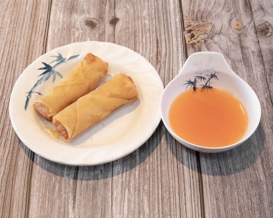 4 Spring Rolls (2 pcs)