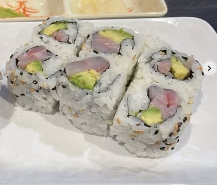 121 Yellowtail Avocado Roll