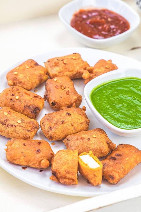 Punjabi Paneer Pakoda's ( 5 Pcs )