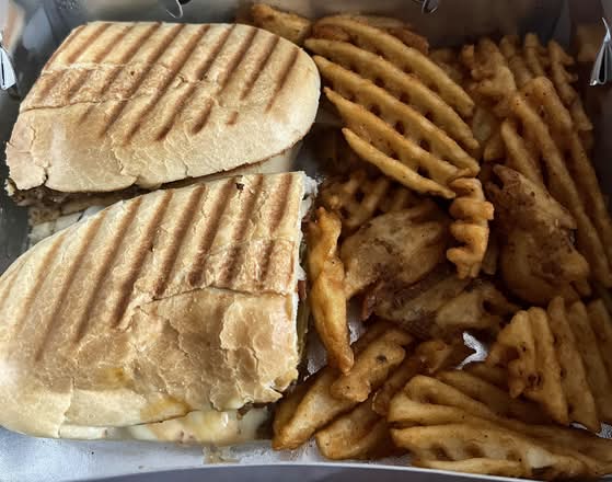 Pulled Pork Press Sandwich