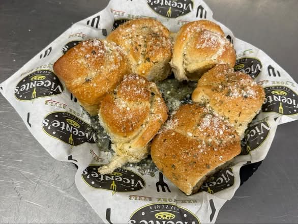12 Garlic Rolls