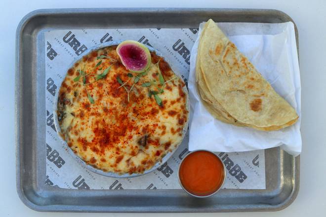 VEGGIE QUESO FLAMEADO