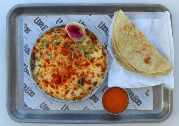 QUESO FLAMEADO
