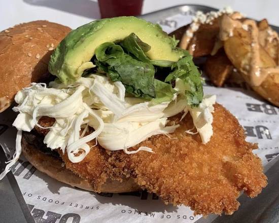 CEMITA DE POLLO *