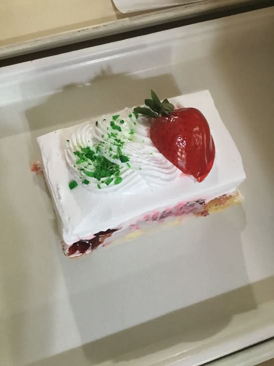 Lg Strawberry Shortcake