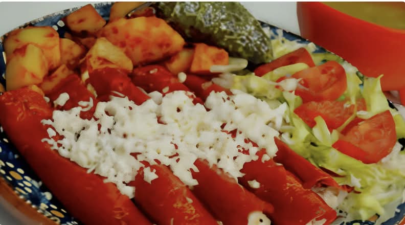 Enchiladas Rojas Estilo Monterry