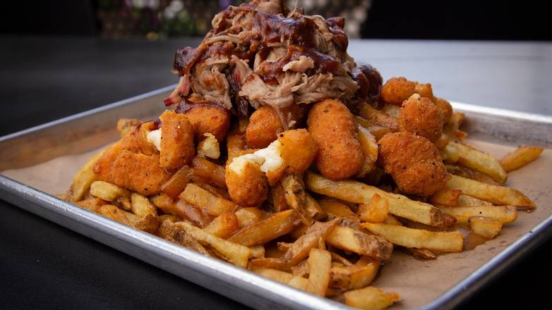 Bear Style Poutine