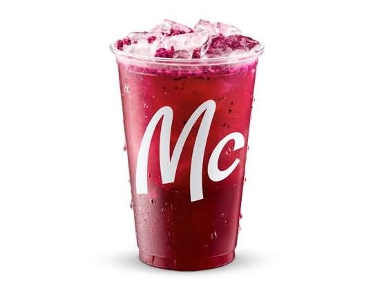 Med Blackberry Passionfruit Refresher [170.0 Cals]