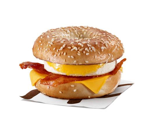Sesame Bacon 'N Egg Bagel [550.0 Cals]