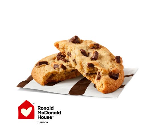 Chewy Chocolate Chunk Cookie [250.0 Cals]