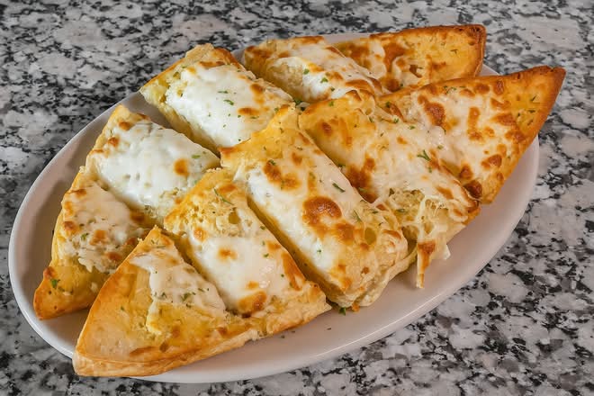 Garlic Bread with Cheese
