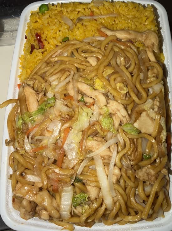 C8. Chicken Lo Mein Combo