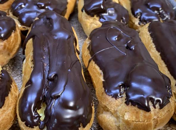 Sugar Free Vanilla Custard Chocolate Eclair