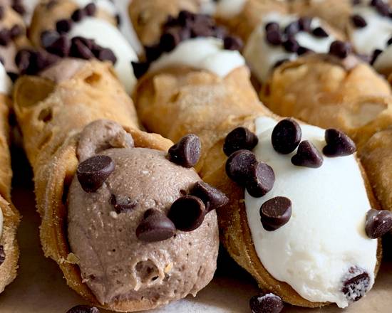Miniature Classic Cannoli