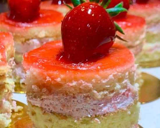 Fresh Strawberry Mousse Cake